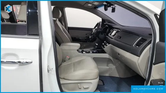 KIA CARNIVAL 9-SEATER PRSTIGE