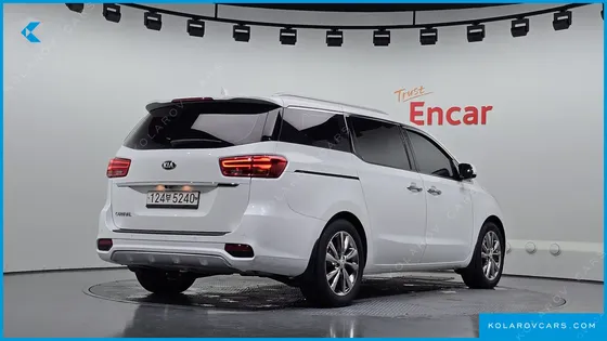 KIA CARNIVAL 9-SEATER PRSTIGE