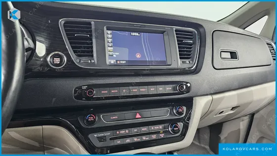 KIA CARNIVAL 9-SEATER PRSTIGE