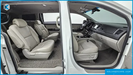 KIA CARNIVAL 9-SEATER PRSTIGE