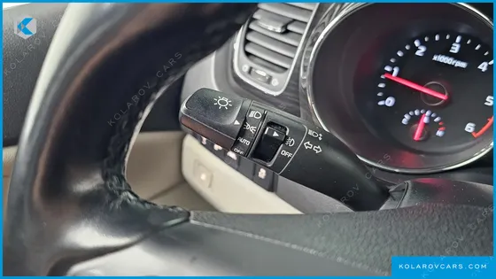KIA CARNIVAL 9-SEATER PRSTIGE