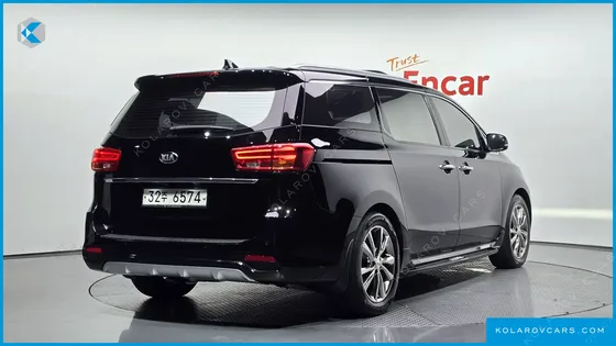 KIA CARNIVAL 9-SEATER NOBLESSE SPECIAL