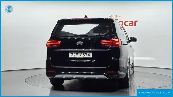 KIA CARNIVAL 9-SEATER NOBLESSE SPECIAL