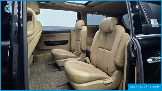 KIA CARNIVAL 9-SEATER NOBLESSE SPECIAL