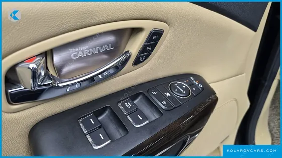 KIA CARNIVAL 9-SEATER NOBLESSE SPECIAL