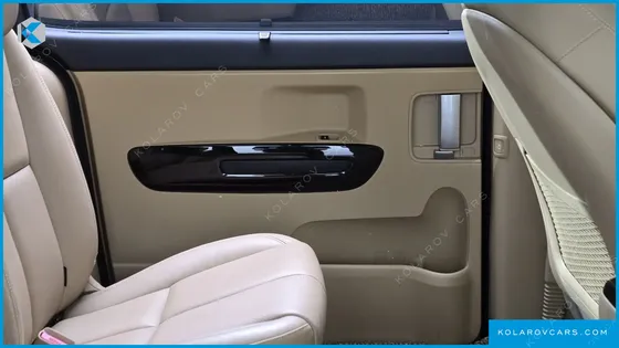 KIA CARNIVAL 9-SEATER NOBLESSE SPECIAL