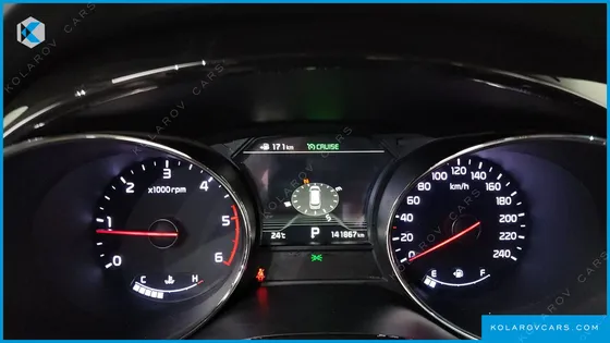 KIA CARNIVAL 9-SEATER NOBLESSE SPECIAL