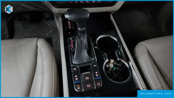 KIA CARNIVAL 9-SEATER NOBLESSE SPECIAL