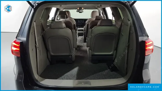 KIA CARNIVAL 9-SEATER NOBLESSE SPECIAL
