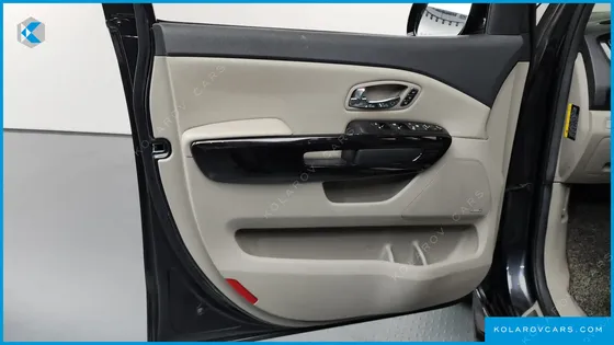 KIA CARNIVAL 9-SEATER NOBLESSE SPECIAL