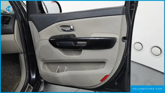 KIA CARNIVAL 9-SEATER NOBLESSE SPECIAL