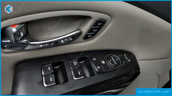 KIA CARNIVAL 9-SEATER NOBLESSE SPECIAL