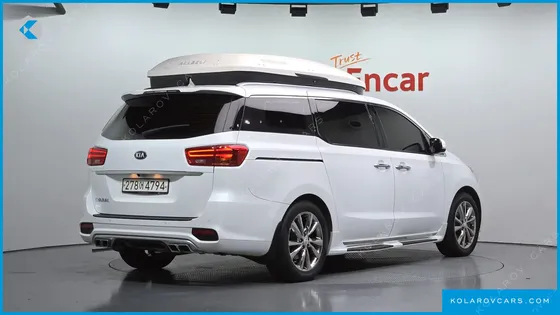 KIA CARNIVAL 9-SEATER PRSTIGE