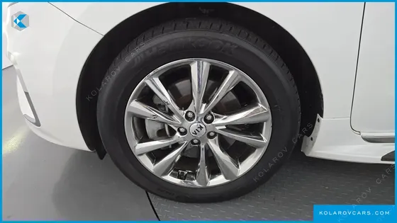 KIA CARNIVAL 9-SEATER PRSTIGE