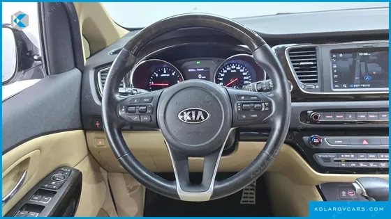 KIA CARNIVAL 9-SEATER PRSTIGE