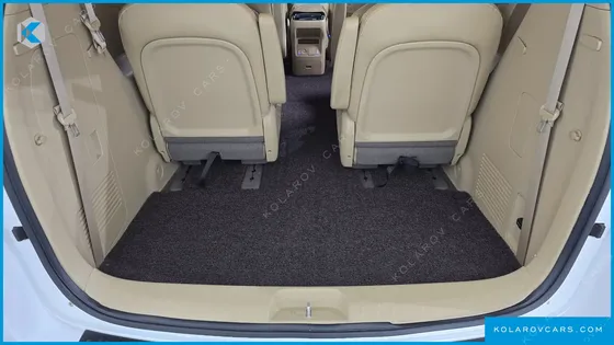 KIA CARNIVAL 9-SEATER PRSTIGE