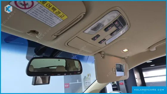 KIA CARNIVAL 9-SEATER PRSTIGE