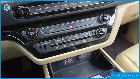 KIA CARNIVAL 9-SEATER PRSTIGE
