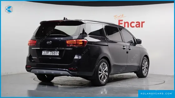 KIA CARNIVAL 9-SEATER NOBLESSE SPECIAL