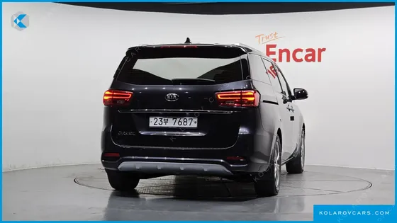 KIA CARNIVAL 9-SEATER NOBLESSE SPECIAL
