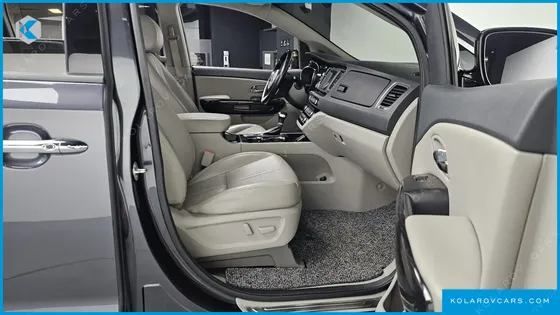 KIA CARNIVAL 9-SEATER NOBLESSE SPECIAL