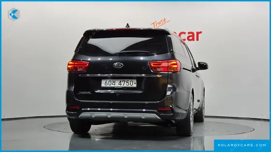 KIA CARNIVAL GASOLINE 9-SEATER NOBLESSE SPECIAL