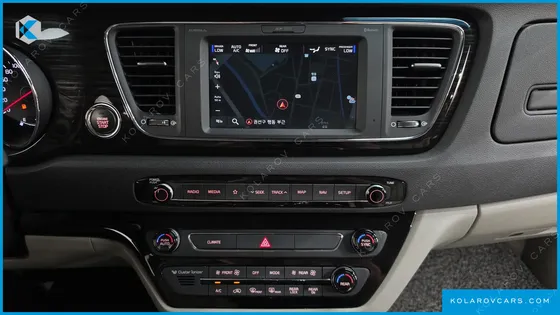 KIA CARNIVAL GASOLINE 9-SEATER NOBLESSE SPECIAL