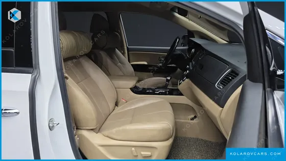 KIA CARNIVAL 9-SEATER NOBLESSE SPECIAL