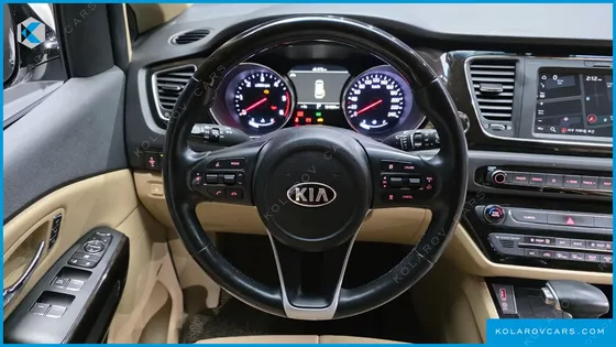 KIA CARNIVAL 9-SEATER NOBLESSE SPECIAL