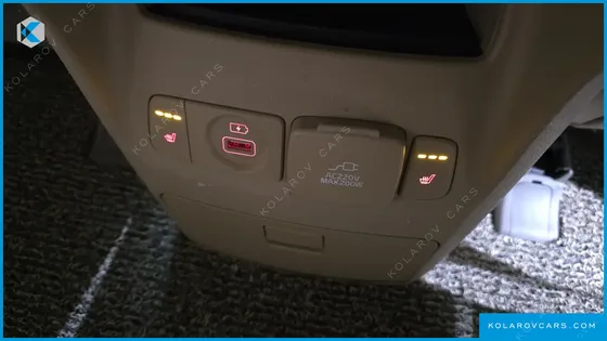 KIA CARNIVAL 9-SEATER NOBLESSE SPECIAL