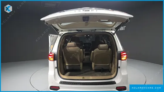 KIA CARNIVAL 9-SEATER NOBLESSE SPECIAL