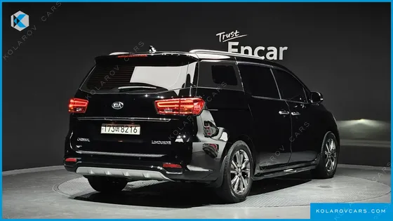 KIA CARNIVAL 7-SEATER LIMOUSINE