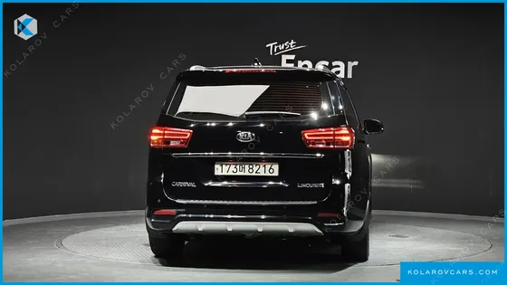 KIA CARNIVAL 7-SEATER LIMOUSINE