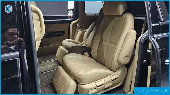 KIA CARNIVAL 7-SEATER LIMOUSINE