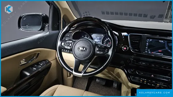 KIA CARNIVAL 7-SEATER LIMOUSINE