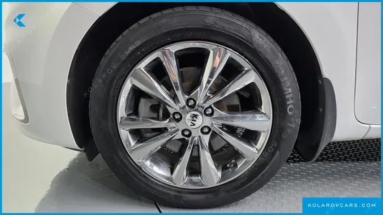 KIA CARNIVAL 9-SEATER PRSTIGE