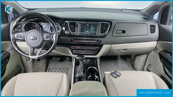 KIA CARNIVAL 9-SEATER PRSTIGE
