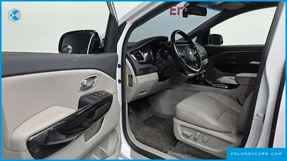 KIA CARNIVAL 9-SEATER PRSTIGE