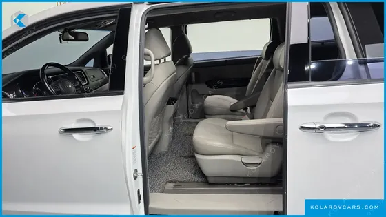 KIA CARNIVAL 9-SEATER PRSTIGE