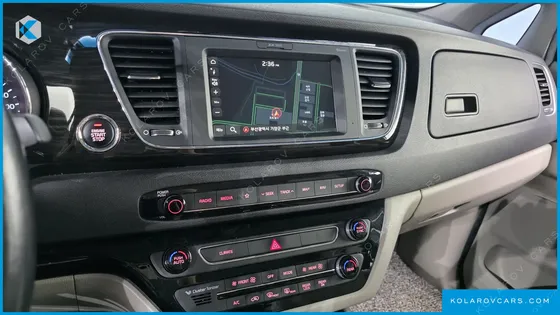 KIA CARNIVAL 9-SEATER PRSTIGE