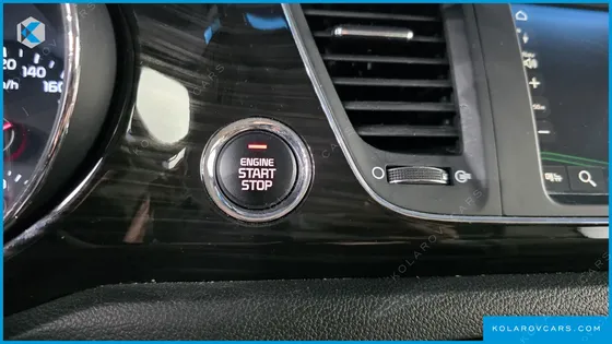 KIA CARNIVAL 9-SEATER PRSTIGE