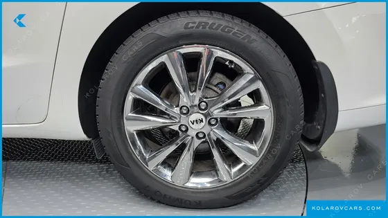 KIA CARNIVAL 9-SEATER PRSTIGE