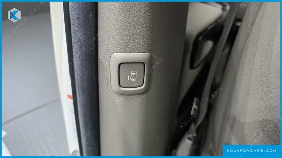 KIA CARNIVAL 9-SEATER PRSTIGE