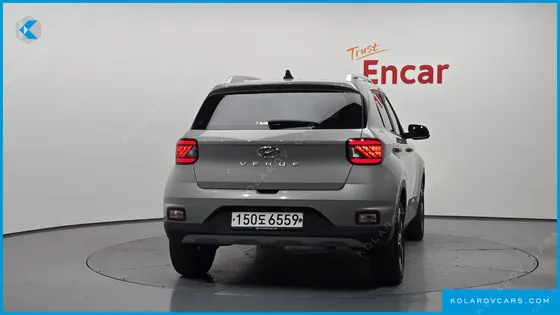 HYUNDAI VENUE 1.6 MODERN