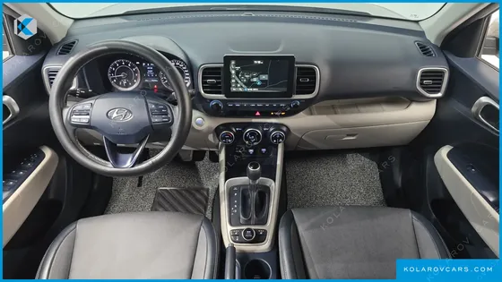 HYUNDAI VENUE 1.6 MODERN