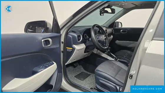HYUNDAI VENUE 1.6 MODERN