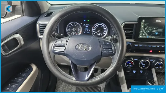 HYUNDAI VENUE 1.6 MODERN