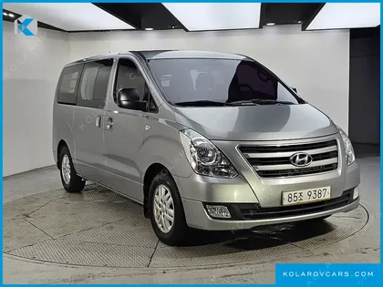 HYUNDAI STAREX 5-SEATER VAN
