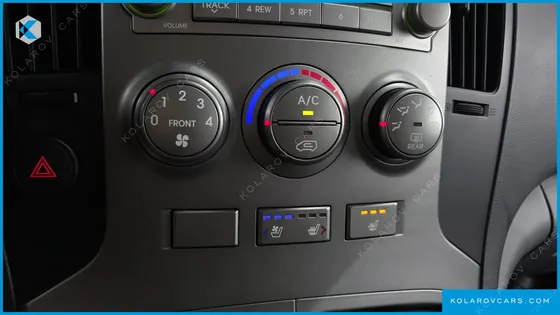 HYUNDAI STAREX 5-SEATER VAN