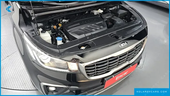 KIA CARNIVAL 9-SEATER PRSTIGE